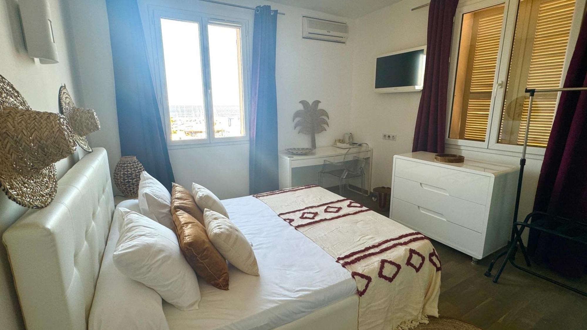 Hotel Les 3 Terrasses Сари Соленцара Екстериор снимка