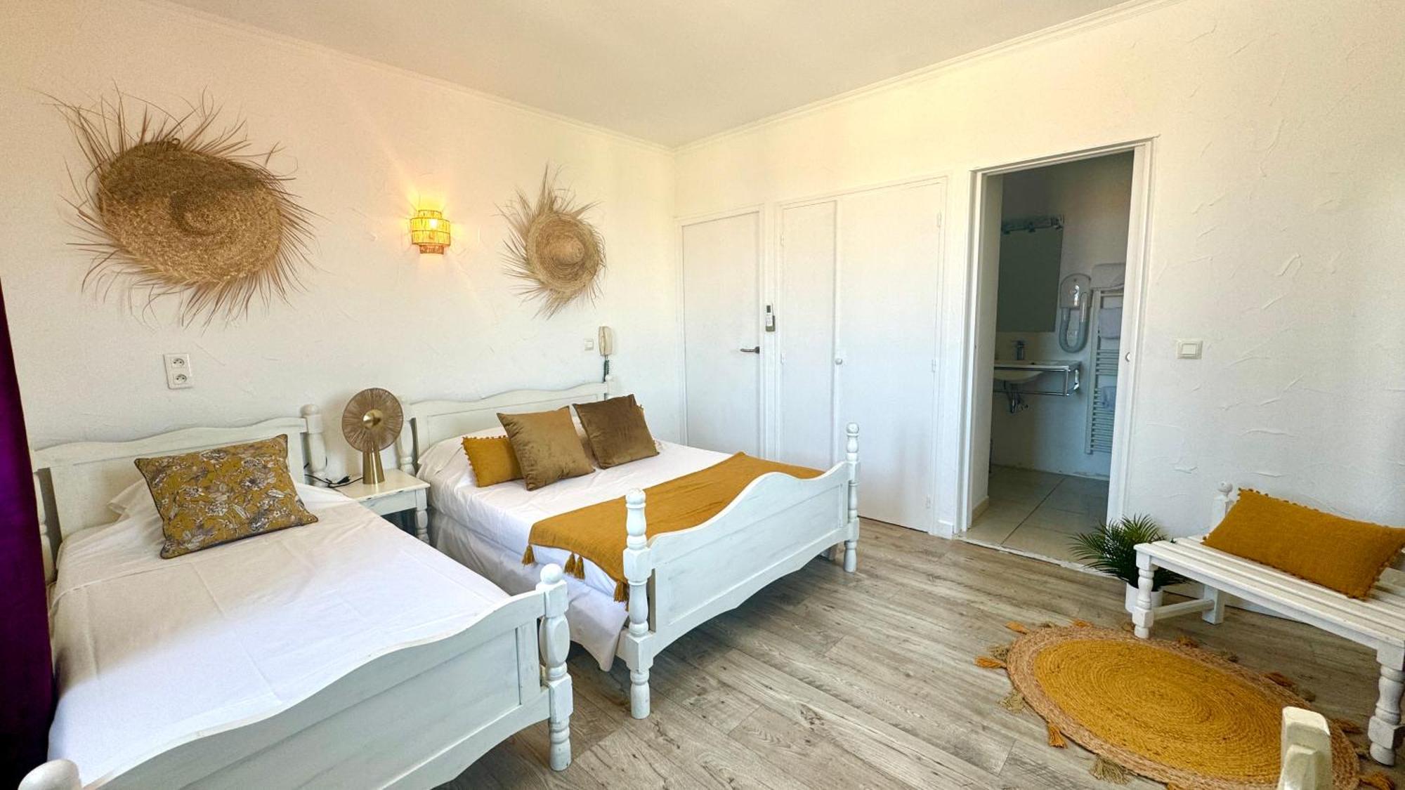 Hotel Les 3 Terrasses Сари Соленцара Екстериор снимка