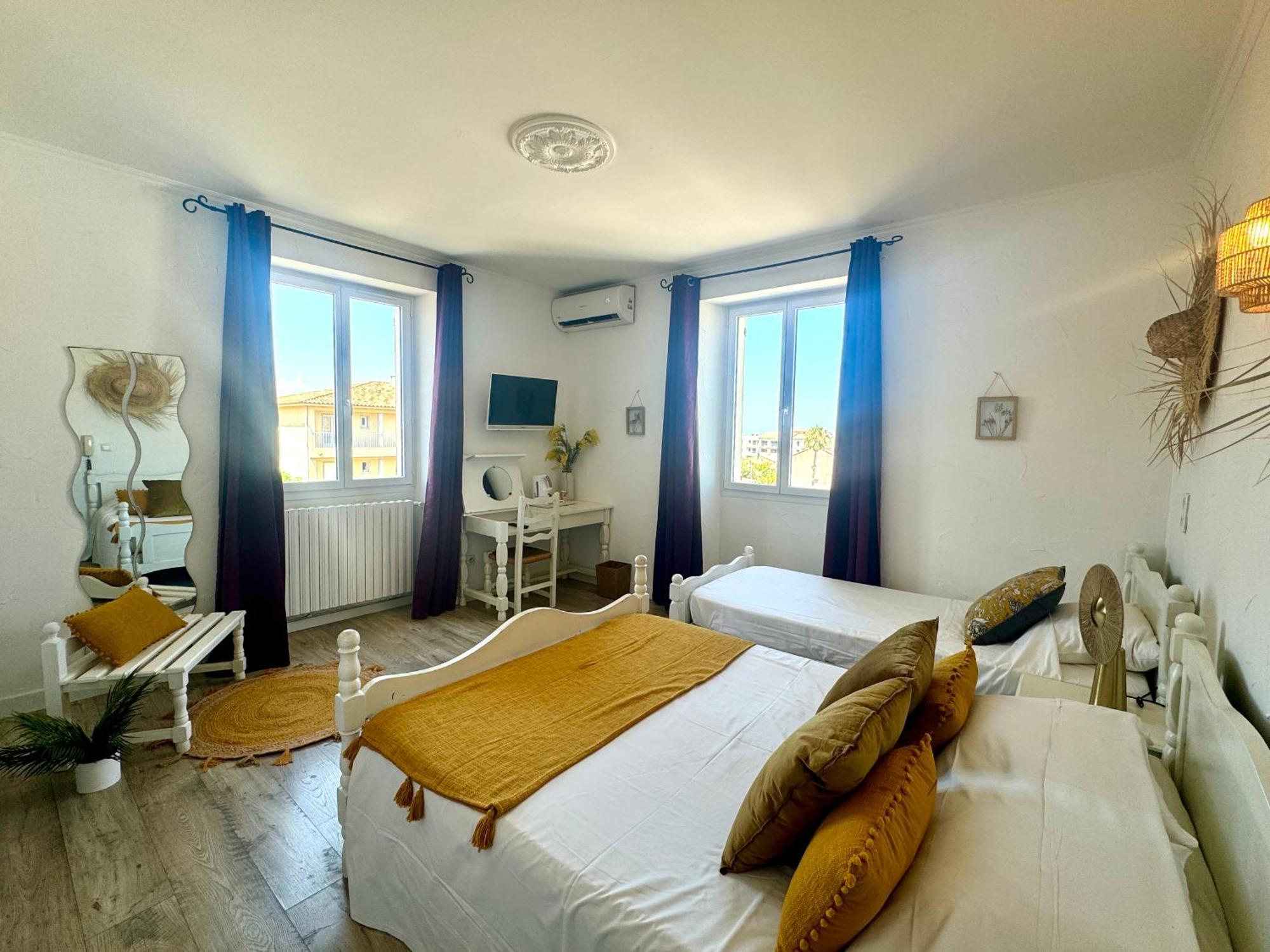 Hotel Les 3 Terrasses Сари Соленцара Екстериор снимка